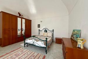 2 LOCALI A BARANO D'ISCHIA