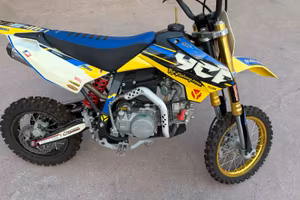 Pit bike