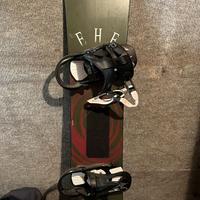 Vintage snowboard Level X con attacchi scarponi