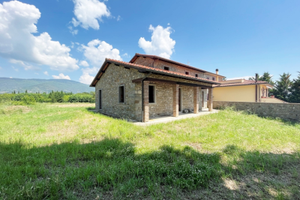 Travo -Villa 2 unità con terreno e box da ultimare