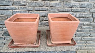 Vasi da esterno in resina con sottovaso