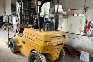 CARRELLO ELEVATORE