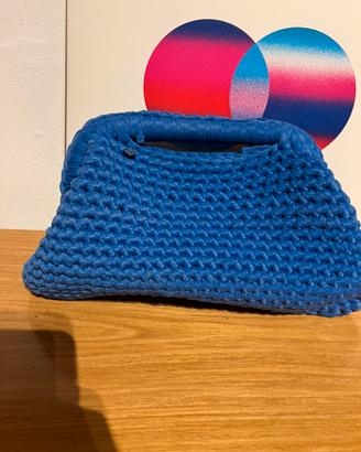 Borsa crochet blu elettrico