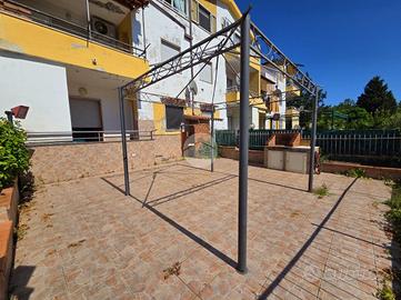 3 LOCALI A TORTORA