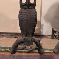 Coppia di alari da camino in metallo-ghisa