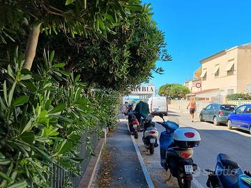 Rif. 8 app. con 3 camere e doppi servizi