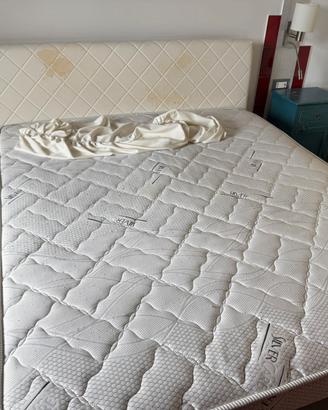 Letto matrimoniale cassettone