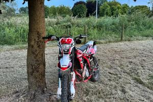 Swm rs 125 4t