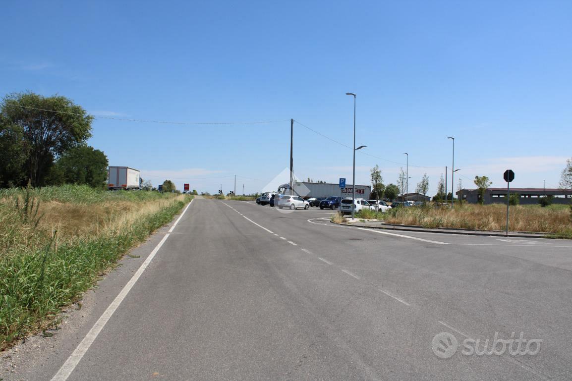 TERRENO A CASTIGLIONE DELLE STIVIERE - Vista 5