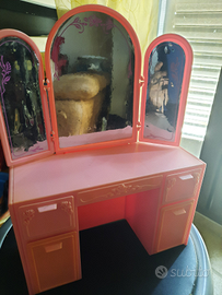 Barbie specchiera liberty