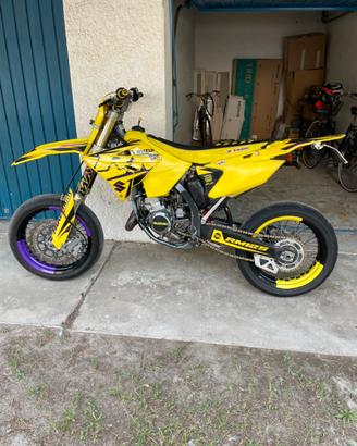 Suzuki rm 125