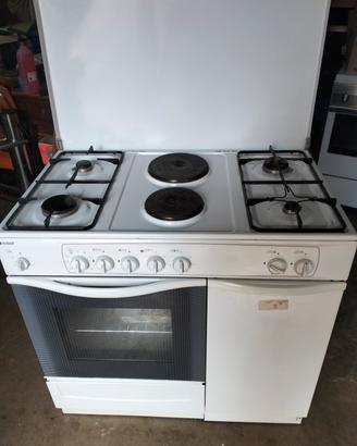 cucina a gas indesit
