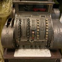 Lotto di preziosi oggetti da collezione