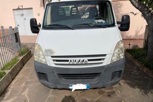 IVECO DAILY 3000 diesel 180 Cv 35C18 con GRU