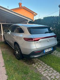 Mercedes EQC 400 Elettrica - Tech edition