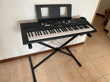 Yamaha E2-220