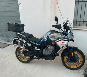 Cf mt 800 Explorer