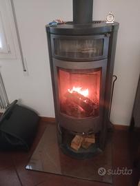 stufa a legna Contura 600 con fornetto