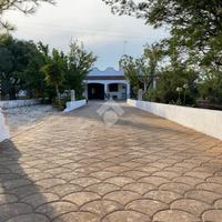 VILLA SINGOLA A OSTUNI