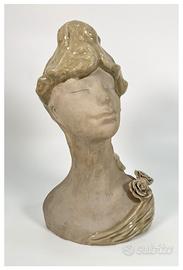 Busto Femminile in Terracotta – XX Secolo