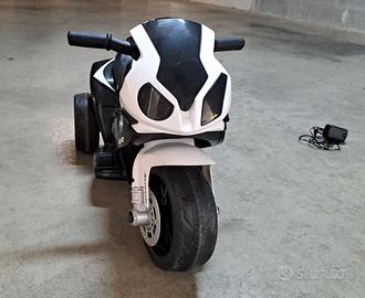 Moto elettrica bambini BMW