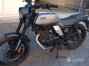 NUOVA SCRAMBLER Brixton Felsberg 250