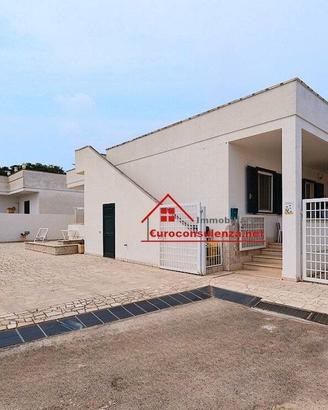 Struttura composta da 4 appartamenti a Mancaversa