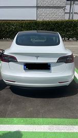 Tesla model 3 Rwd