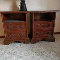 comodini in legno noce