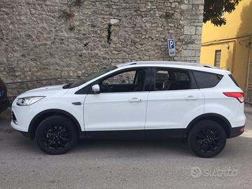 FORD KUGA 2.0 TDCi 150 CV AWD – 2015 – 180.000 km