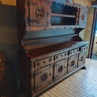 Credenza noce massello con intarsi di falegnameria