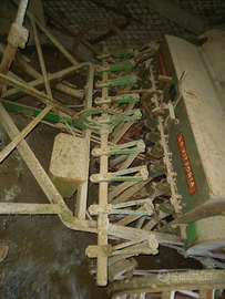 Seminatrice semovente garavini d epoca