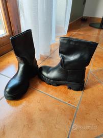 stivaletti neri 