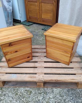 Coppia di tavolini / sgabelli in legno massello