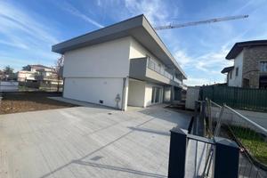 Villetta a schiera di 196 m² con 4 locali e box au