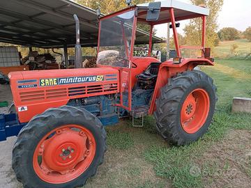 Trattore agricolo