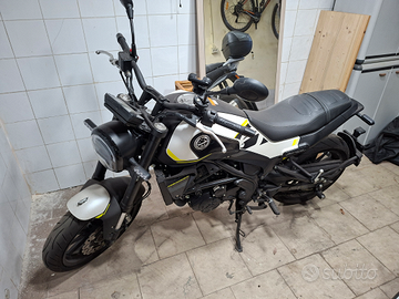 Benelli Leoncino 250