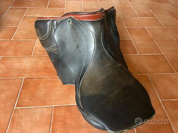 Sella da Cavallo con accessori