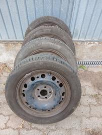 Pneumatici Michelin 195 55 R15 85V  + cerchi 