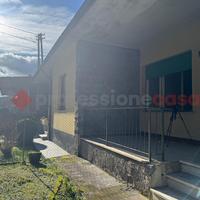 Villa a schiera Borgo a Mozzano [UM211GBVRG]