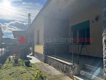 Villa a schiera Borgo a Mozzano [UM211GBVRG]