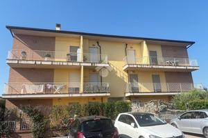 3 LOCALI A DERUTA