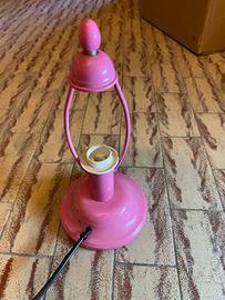 Lampada da tavolo vintage rosa