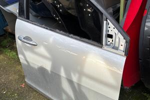 Porta sportello destro anteriore Lancia y 4 porte