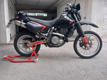 suzuki dr 650 iscritta ASI