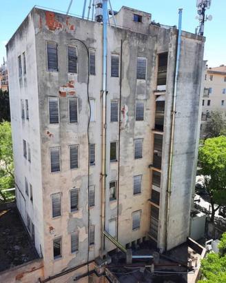 Immobile in asta di 1354 m² con più di 5 locali a 