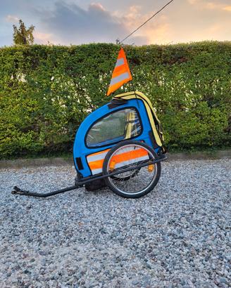 Passeggino rimorchio per bambini bicicletta