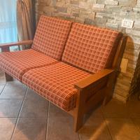 Divanetto in legno massello