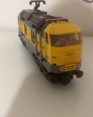 LEGO City 7939  Solo Locomotiva Gialla Treno Merci