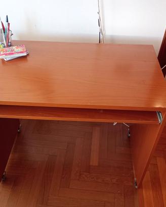 Scrivania con ruote porta pc 90 cm colo ciliegio